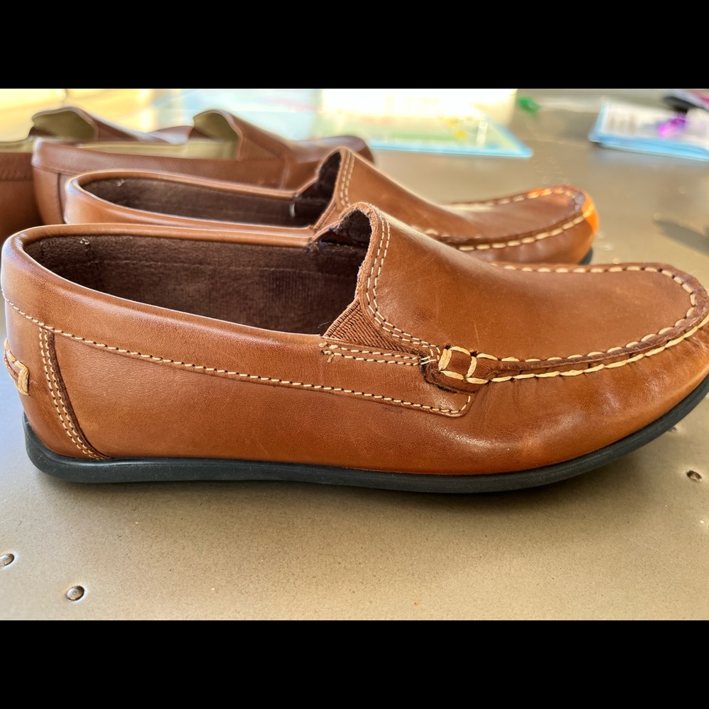 Size 3 boys leather Florsheim loafers